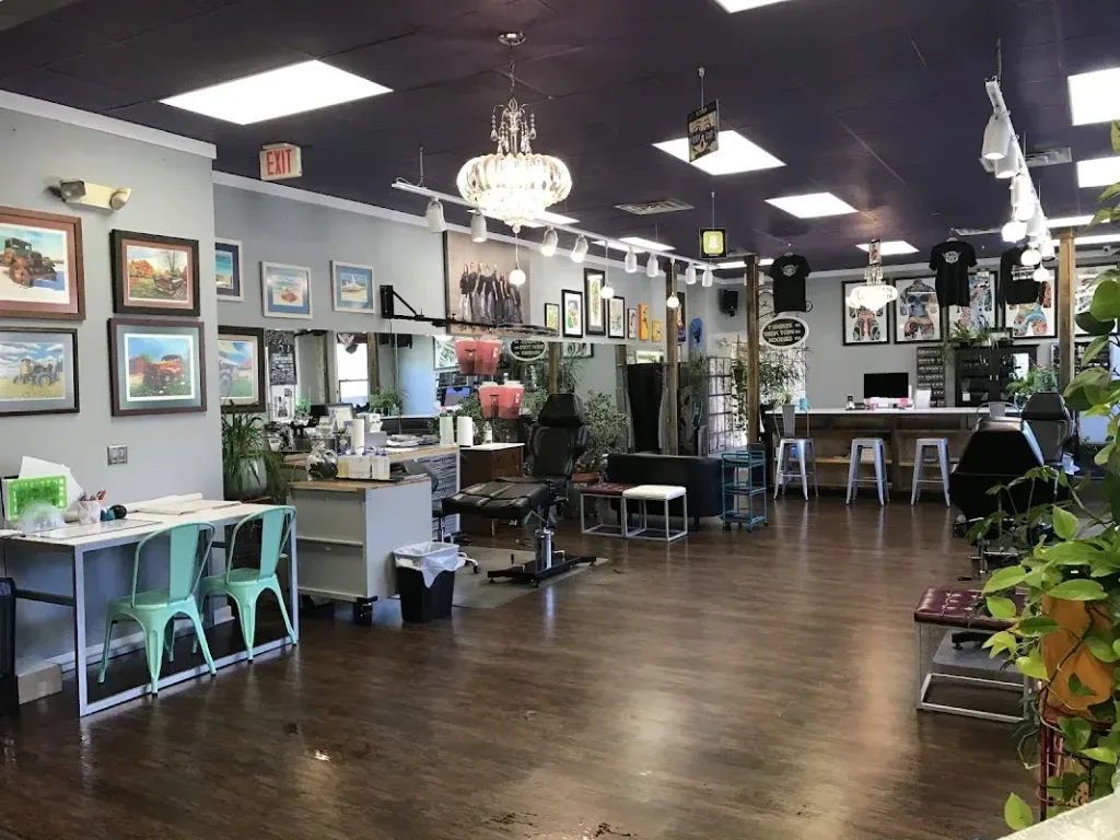 Oshkosh Tattoo & Good Girl — Tattoo shop in Oshkosh